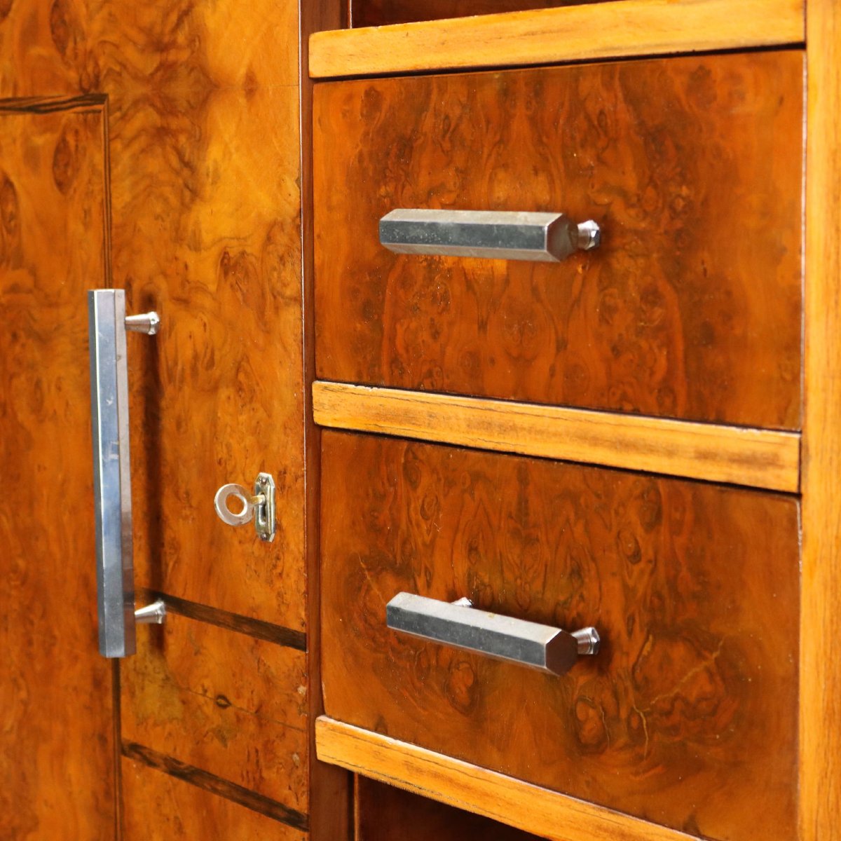 Arredo Anni '30 in Radica con Maniglie in Alluminio-photo-2
