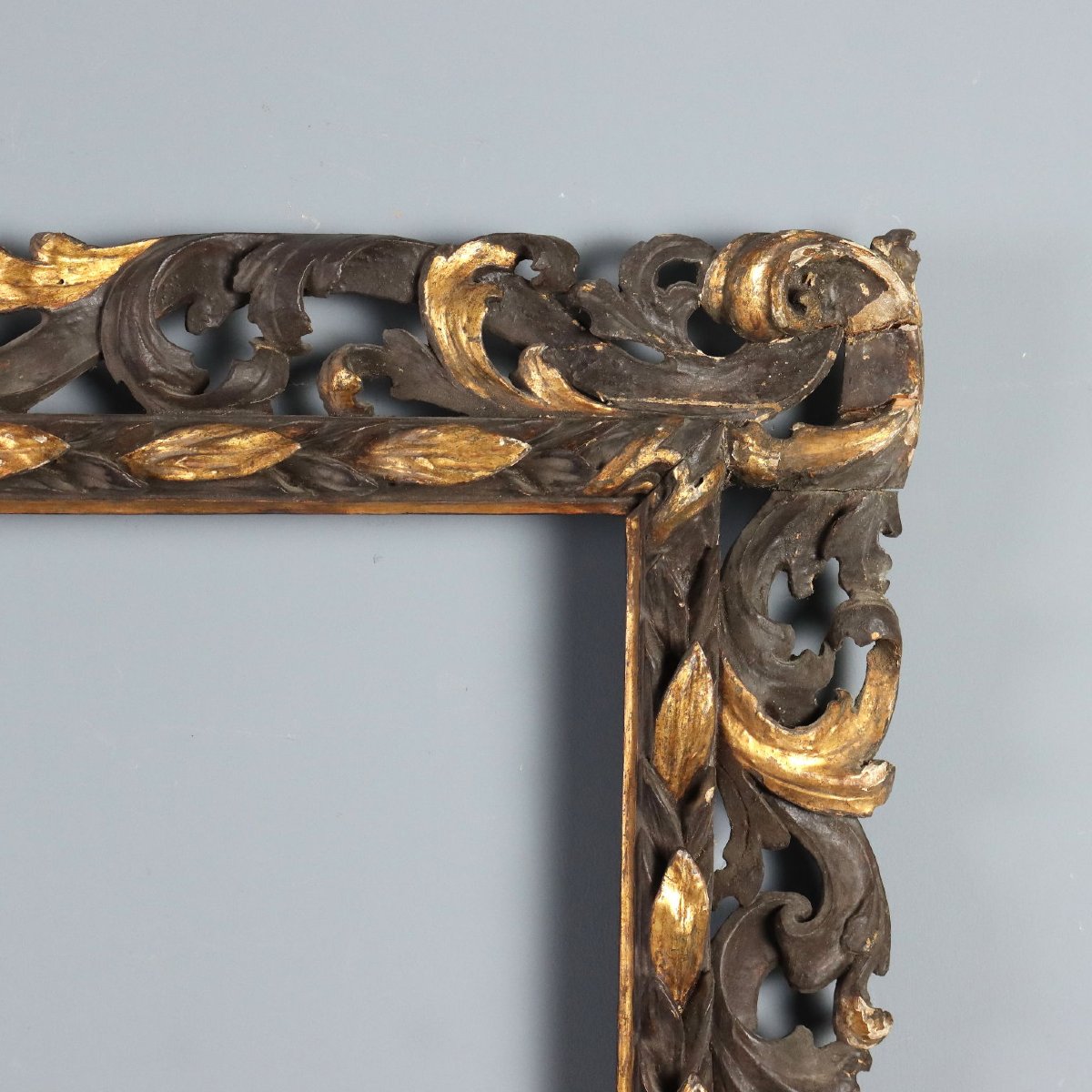 Cornice Barocca in Legno Intagliato Laccato e Dorato Italia Inizio XVIII Secolo-photo-3