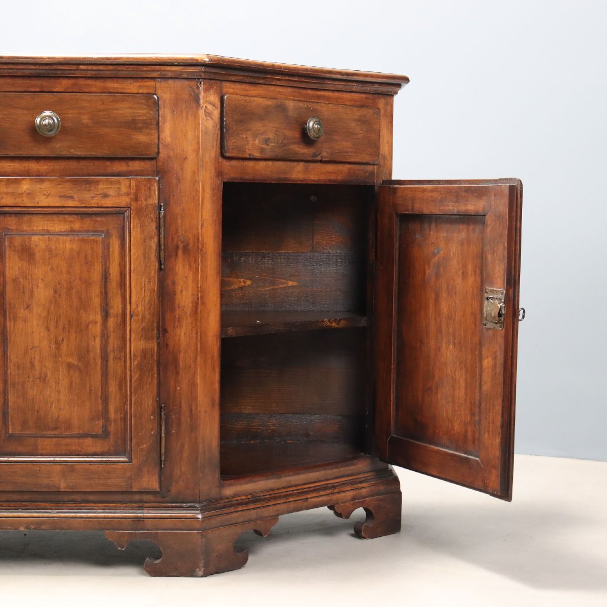Credenza Scantonata in Faggio Tinto Noce Italia Metà XX Secolo-photo-2
