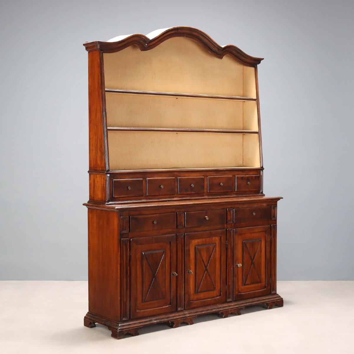 Credenza con Piattaia Stile Barocco in Noce Italia Prima Metà XX Secolo