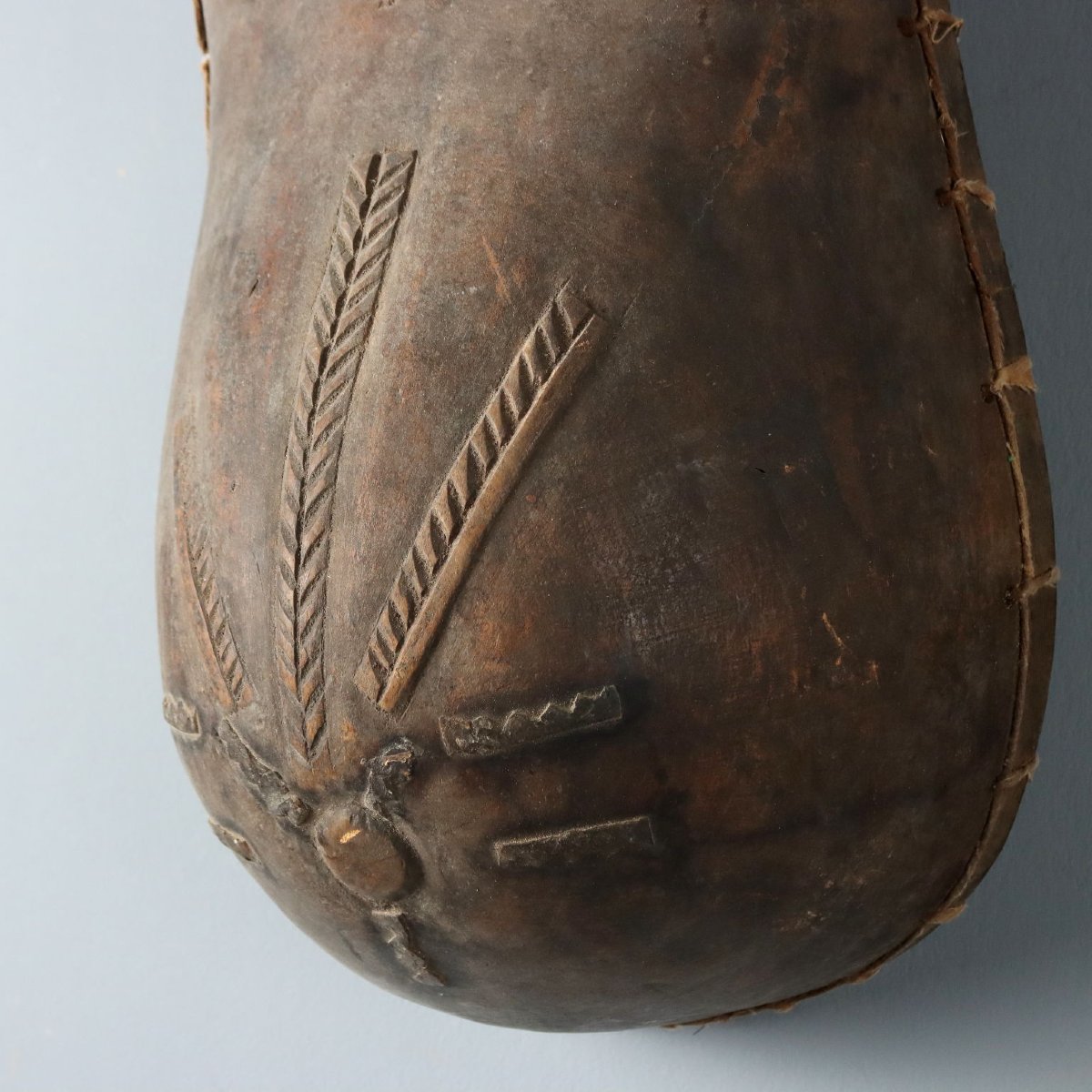 Pettorale in Legno Arte Makonde Mozambico Africa XX Secolo-photo-1