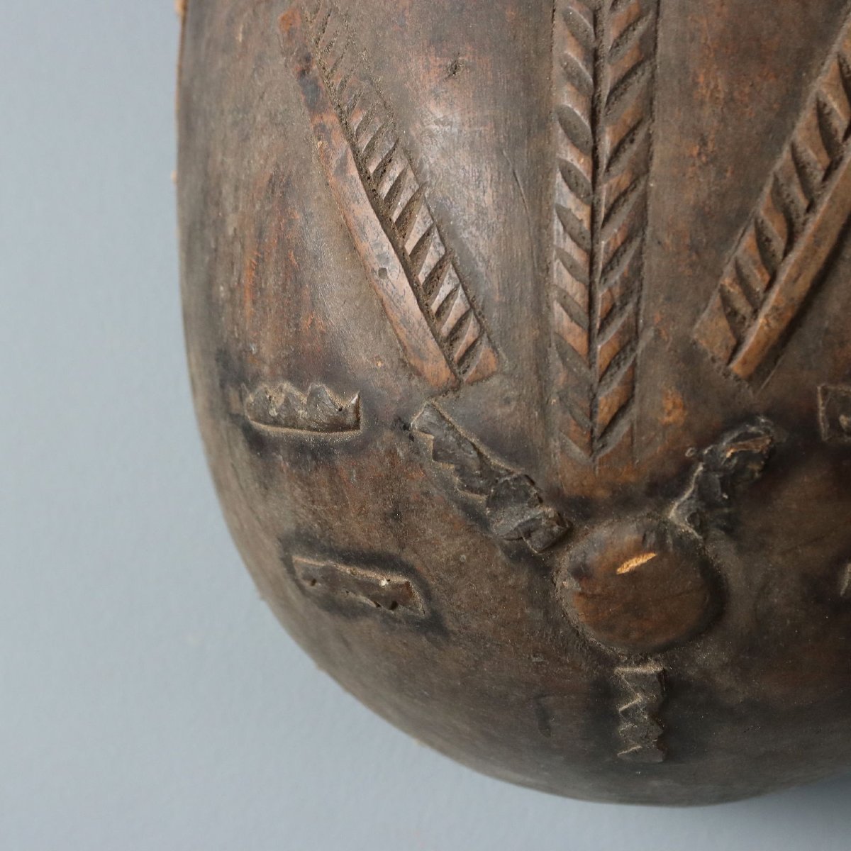 Pettorale in Legno Arte Makonde Mozambico Africa XX Secolo-photo-2