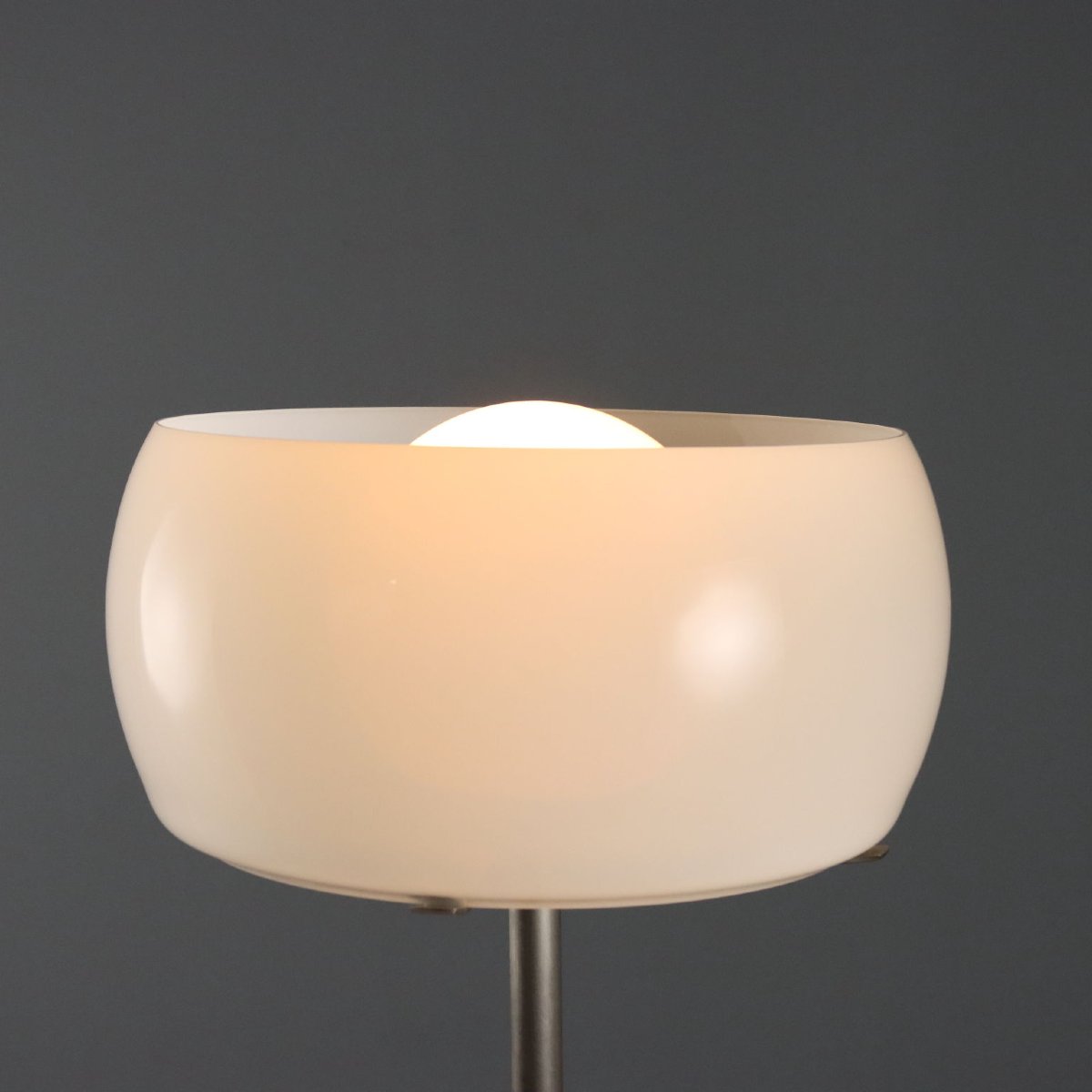 Lampada da Terra 'Clitunno' Design Vico Magistretti per Artemide 1960 -photo-4