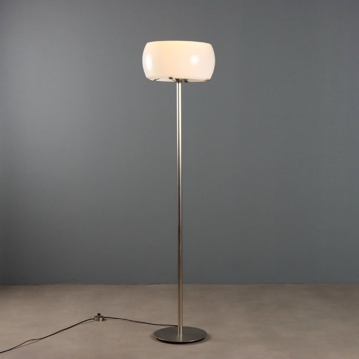 Lampada da Terra 'Clitunno' Design Vico Magistretti per Artemide 1960 