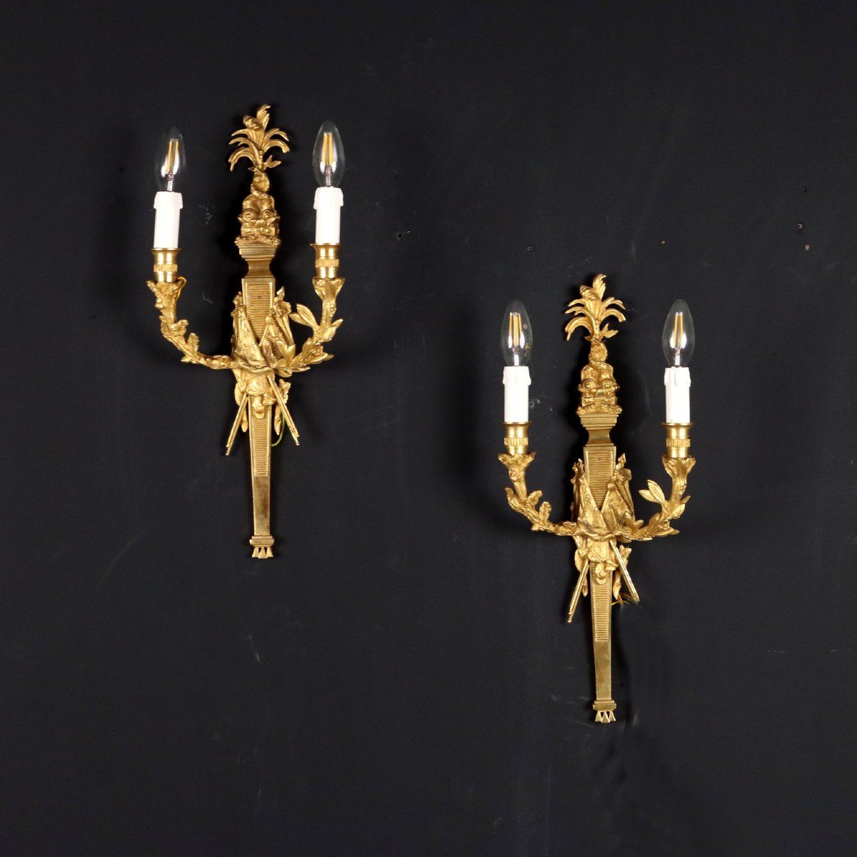 Coppia di Applique in Stile Neoclassico Italia XX secolo