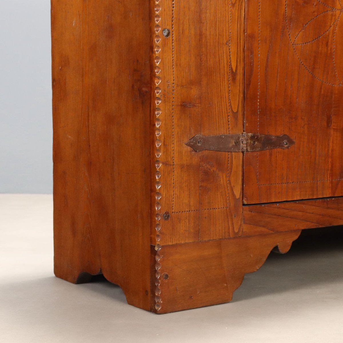 Credenza in Castagno Trentino-Alto Adige Italia XX Secolo-photo-4