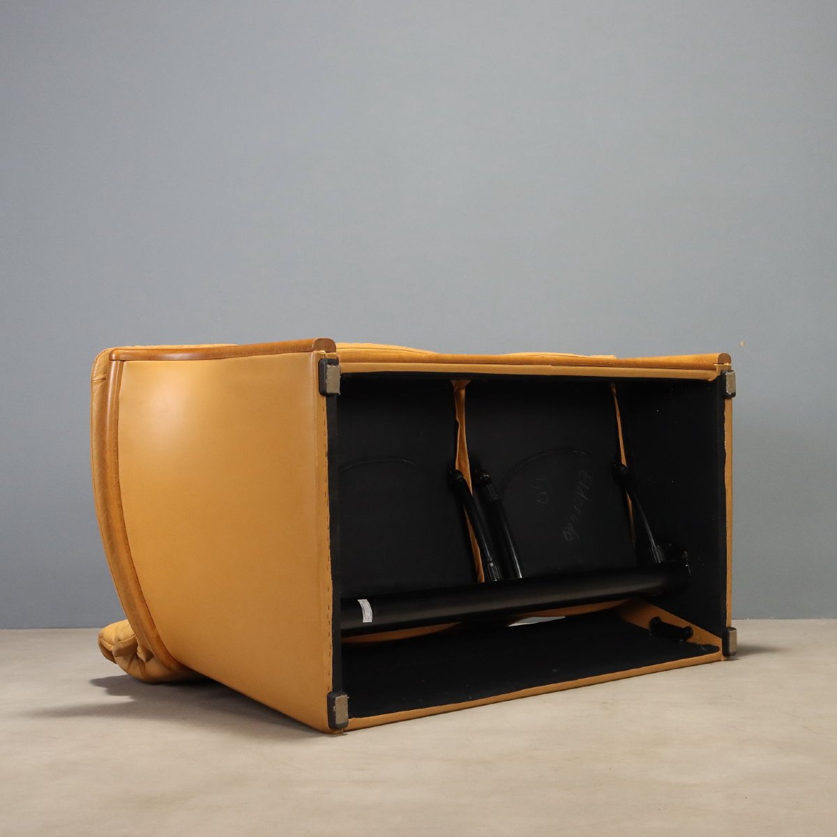 Divano Design Ekornes Vintage Due Posti Pelle Cognac Norvegia Anni 80 Originale-photo-7