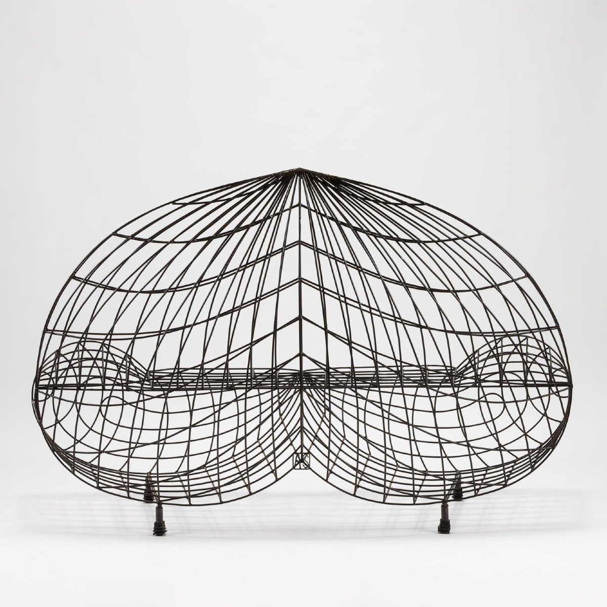 Divano Cuore Serie Minimalisti in Ferro Design Anacleto Spazzapan