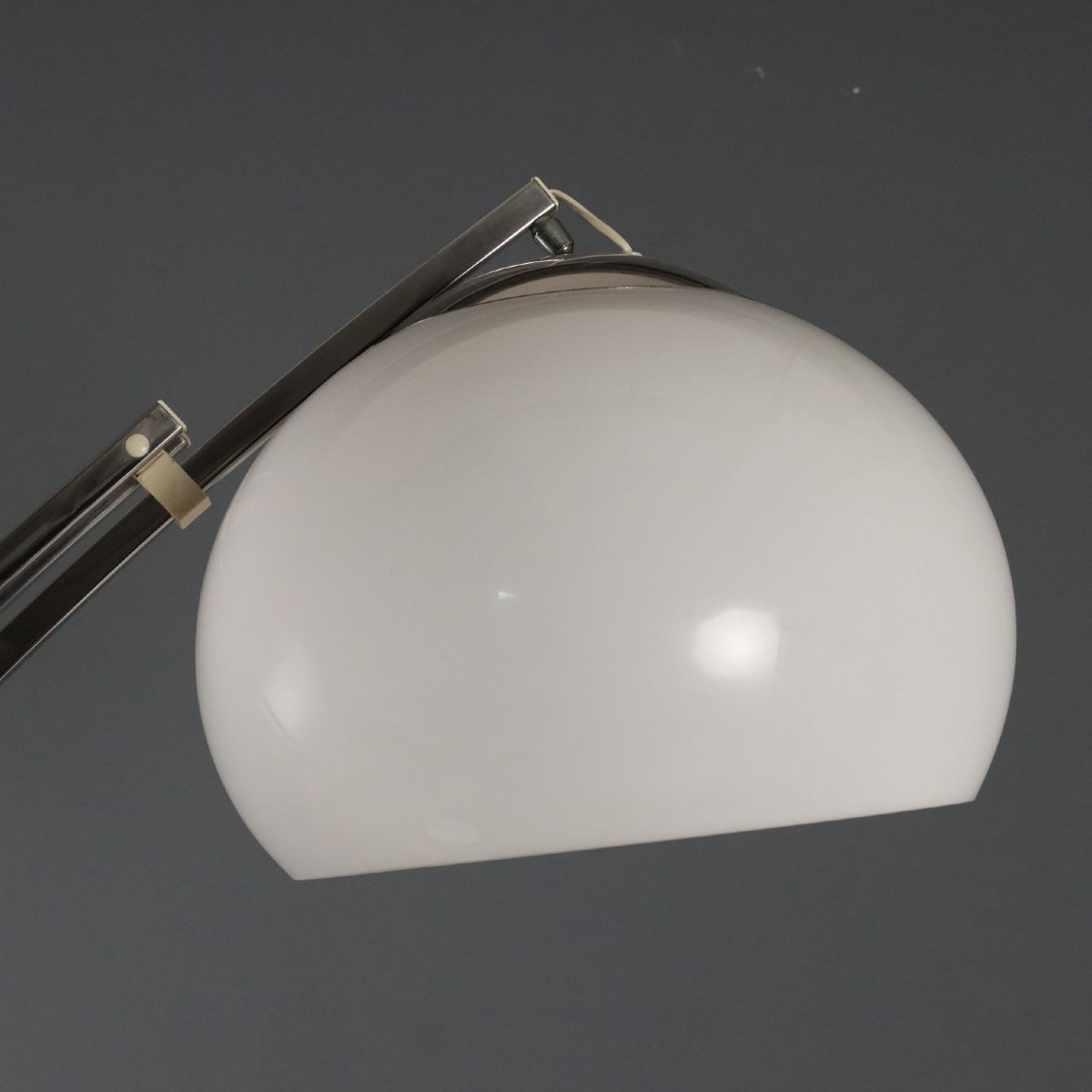Lampada da Terra Vintage ad Arco Alluminio Plastica Design Anni 70 Originale-photo-3