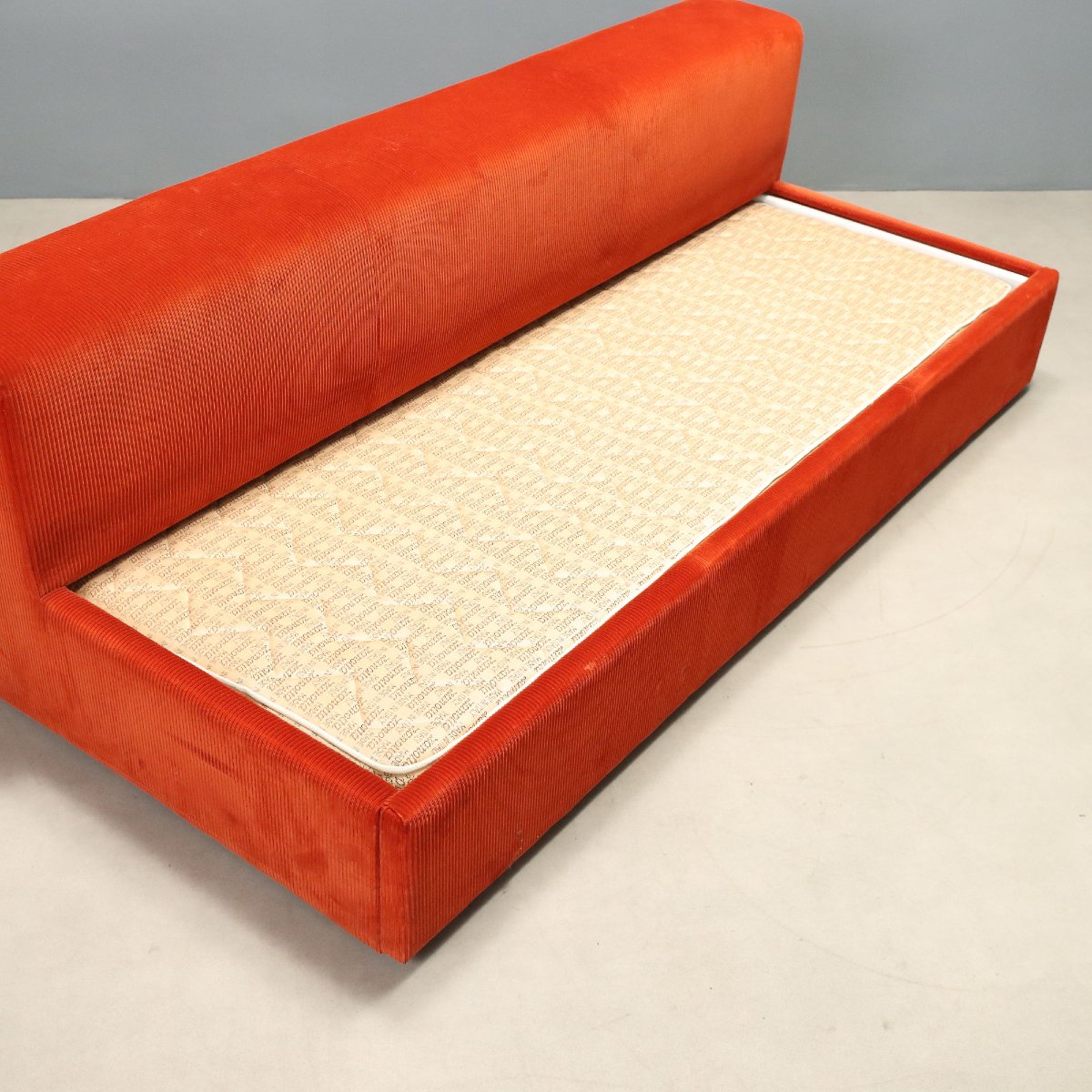 Divano Zanotta Vintage Tessuto Color Mattone Design Anni 70-80-photo-7