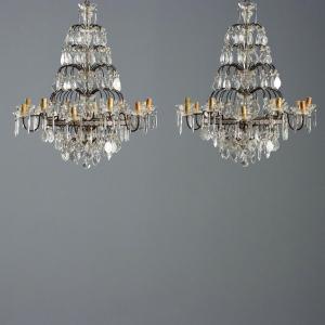Coppia di Lampadari a Dodici Luci Italia Inizio XX Secolo