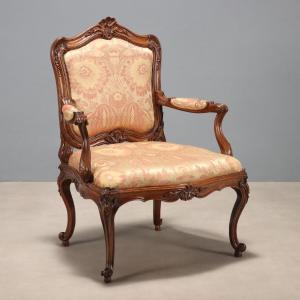 Poltrona Barocchetto in Noce Genova Metà XVIII Secolo