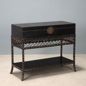 Baule in Legno Laccato in Stile Chinoiserie Cina Fine XIX Secolo