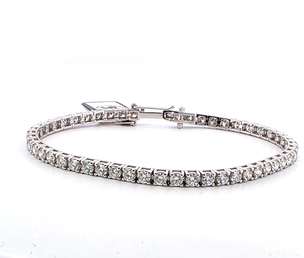 Bracciale tennis in oro bianco 18kt con diamanti di alta qualità Peso Gr 14,79 Diamanti taglio 
