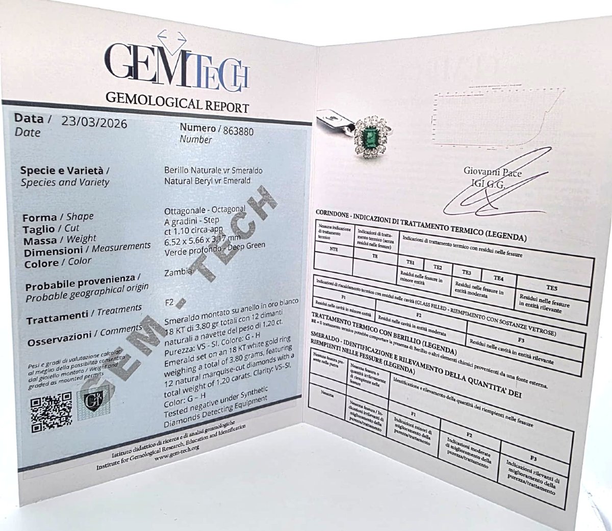 Splendido anello in oro bianco 18kt con smeraldo zambia e diamanti a contorno-photo-1