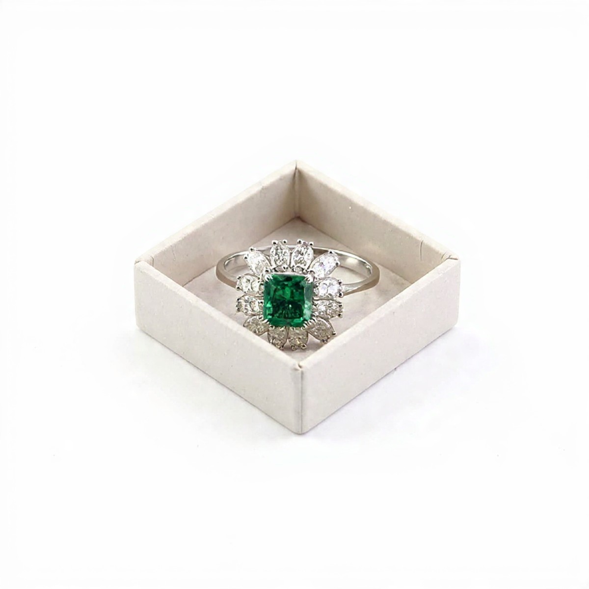 Splendido anello in oro bianco 18kt con smeraldo zambia e diamanti a contorno