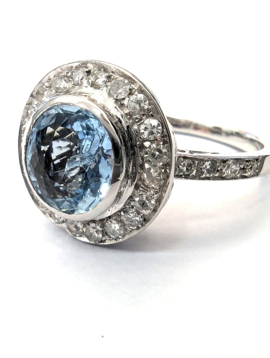 Anello in oro bianco 18 Kt con acquamarina centrale e diamanti-photo-3