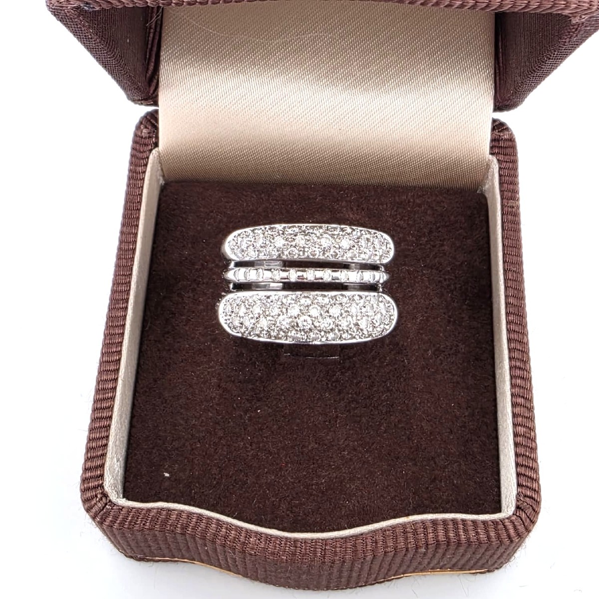 Anello superbo in oro bianco 18kt massiccio con diamanti