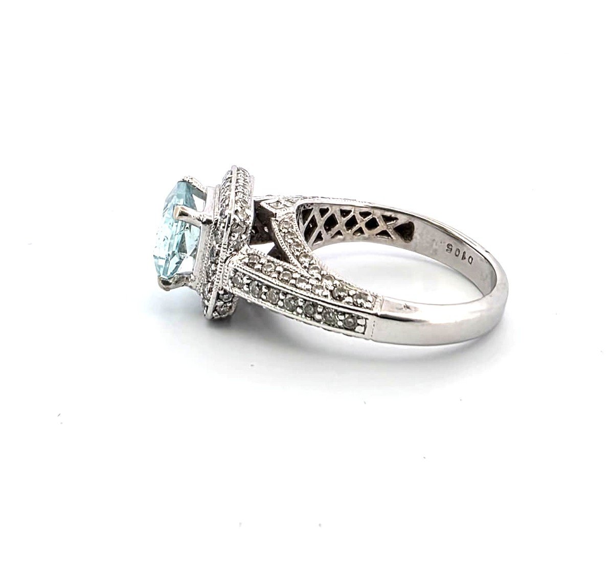 Anello in oro bianco 18kt con acquamarina e diamanti-photo-2