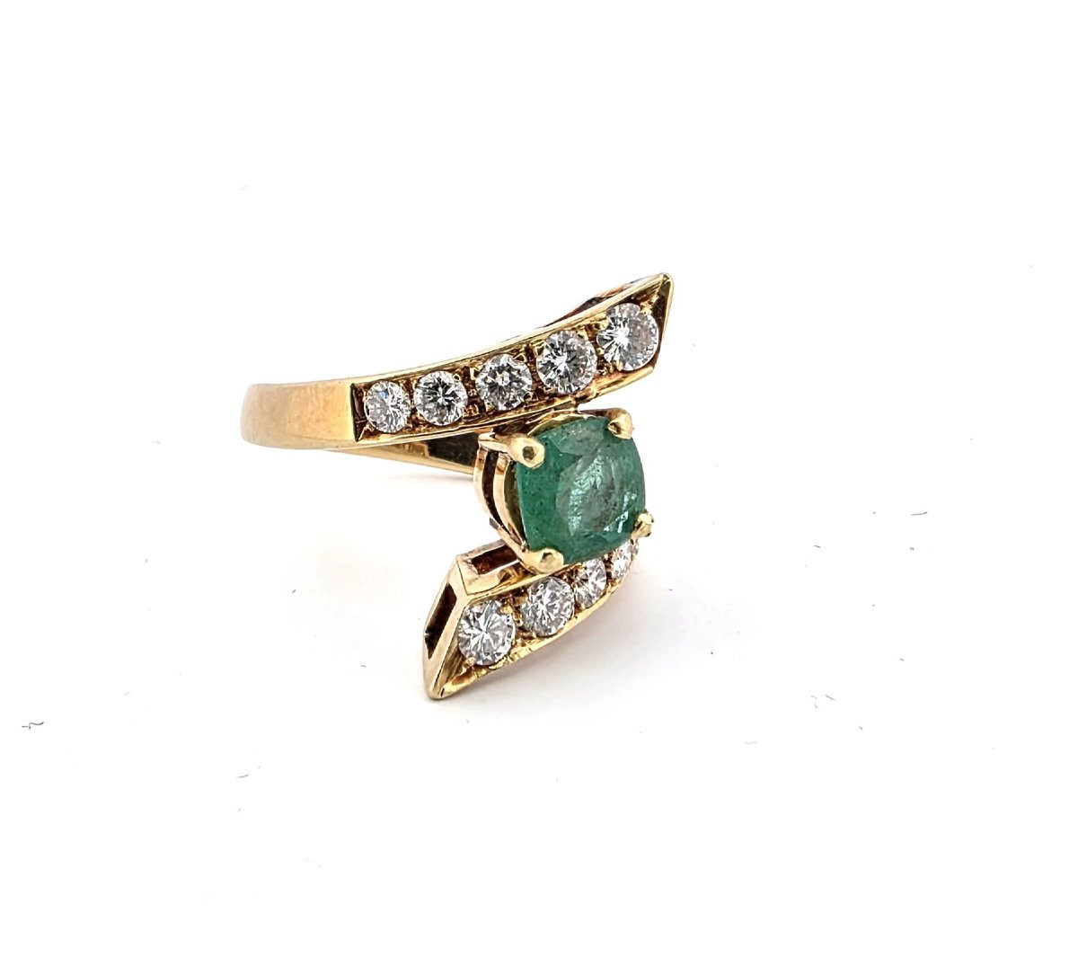 Anello vintage 1950 ca in oro giallo massiccio con smeraldo Ct 0.50 e diamanti Ct 0.80-photo-2