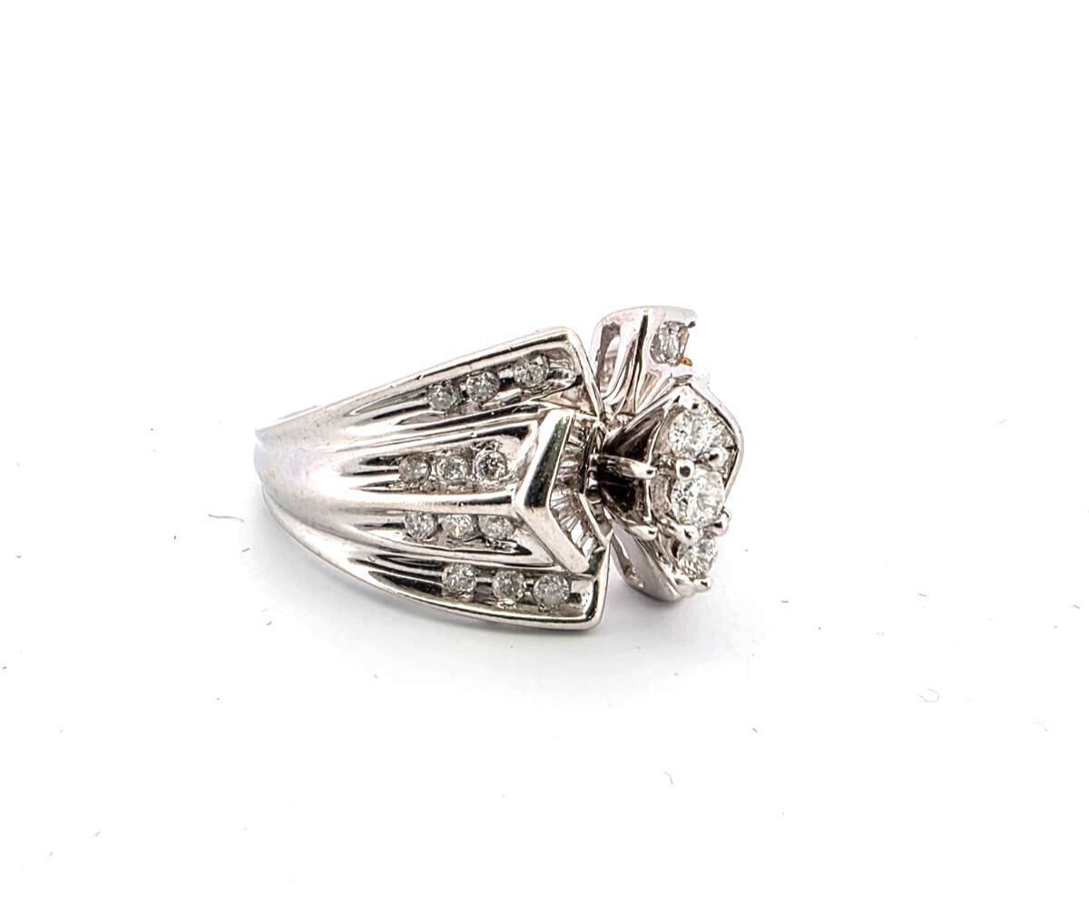 Anello in oro bianco con diamanti-photo-3