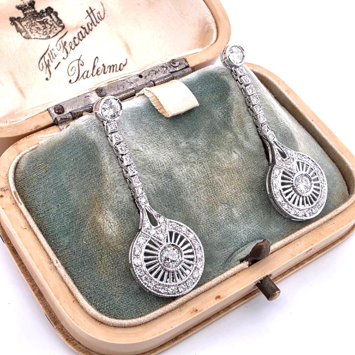 Orecchini di fattura anni 30' in oro bianco 18kt con diamanti-photo-8