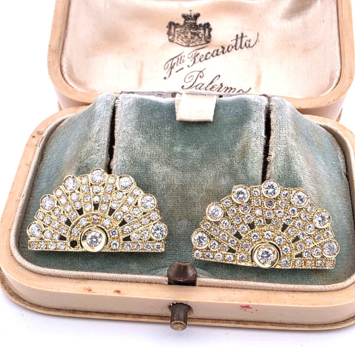 Orecchini anni 40' in oro giallo 18kt con diamanti Peso Gr 6,00 Diamanti Ct 2.50 circa approx G