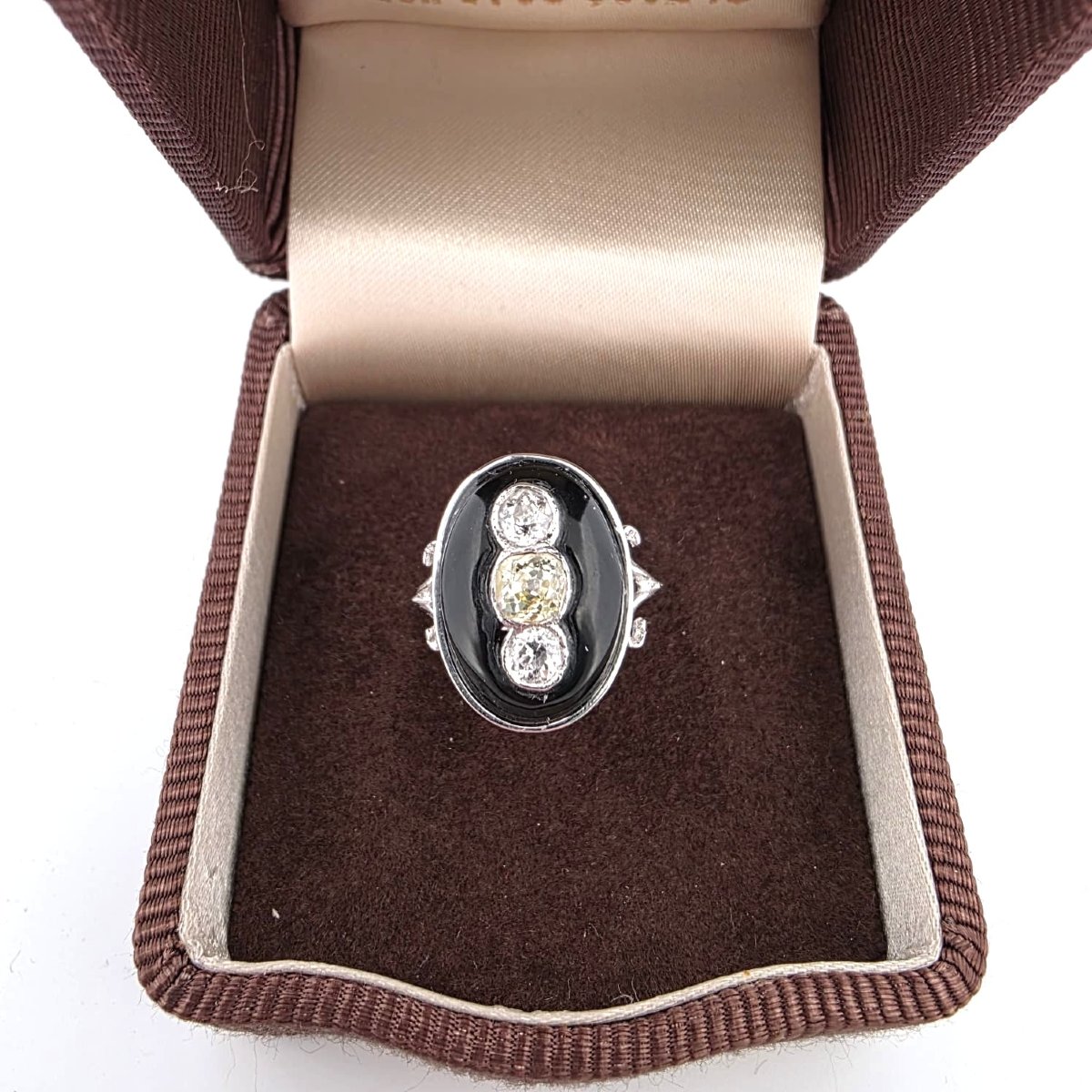 Anello in oro bianco 18kt con tre diamanti old mine-photo-6