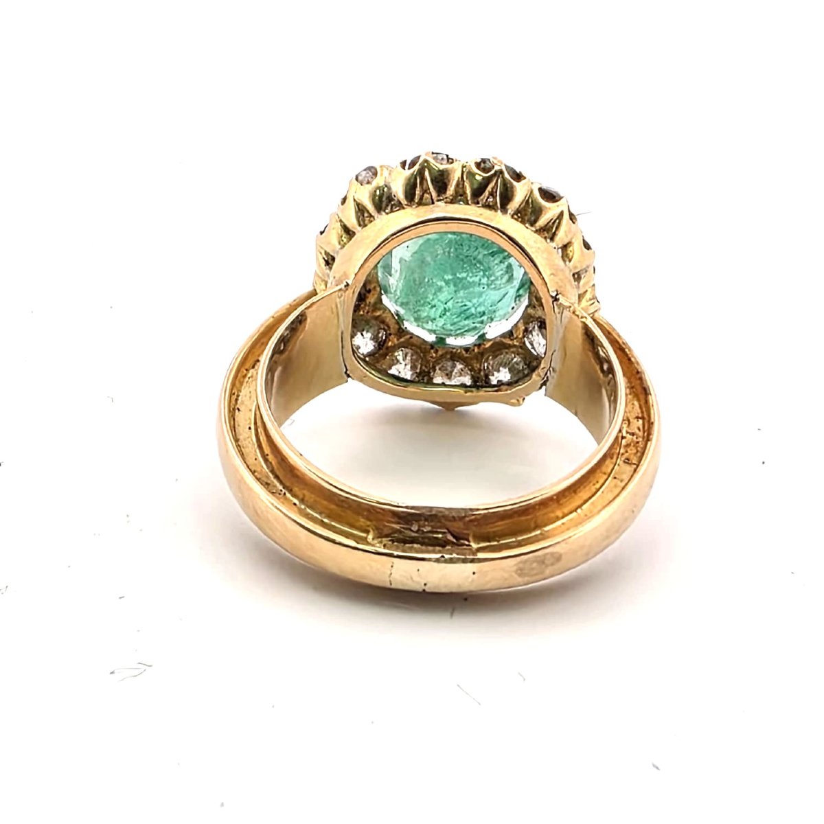 Anello in oro giallo 18kt con smeraldo centrale e diamanti-photo-6