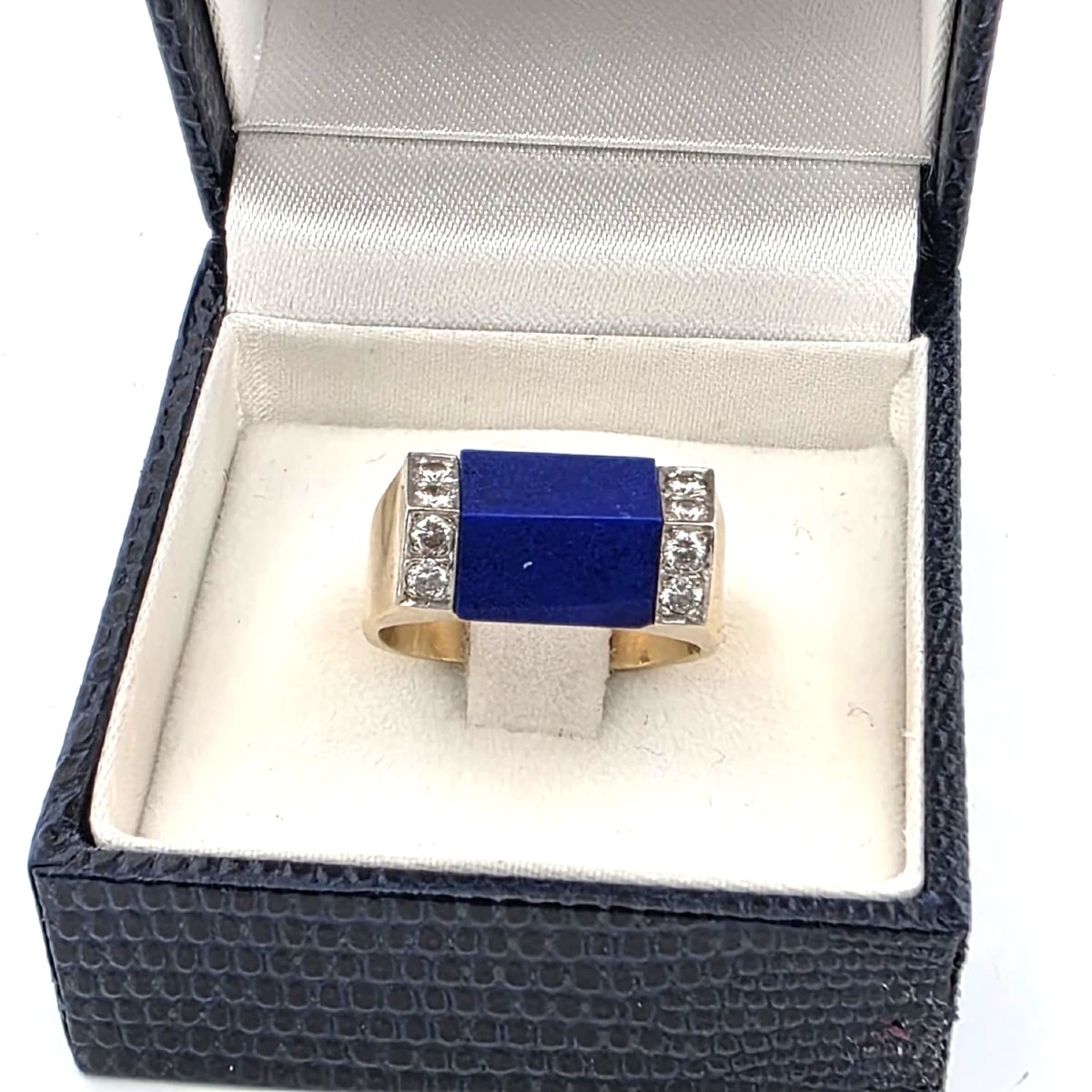 Anello in oro giallo 18kt con lapis e diamanti