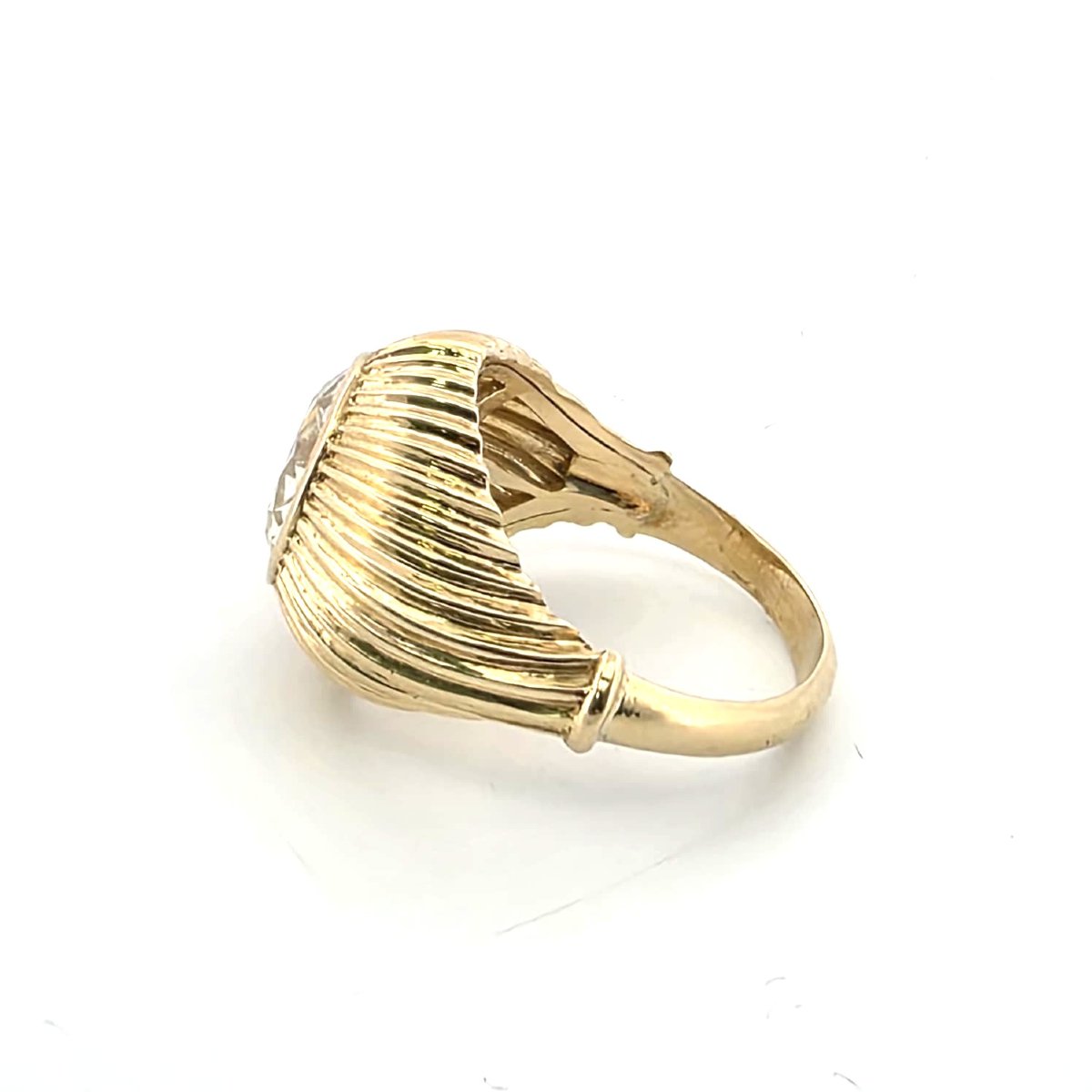 Bague années 70' en or jaune 18kt avec diamant old mine-photo-4