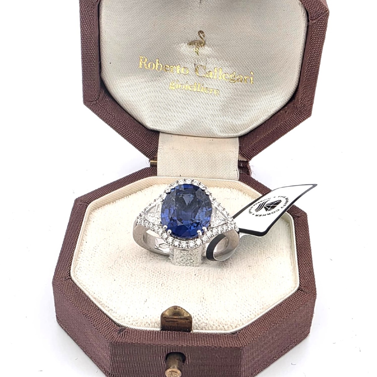 Anello in platino con zaffiro ceylon e diamanti