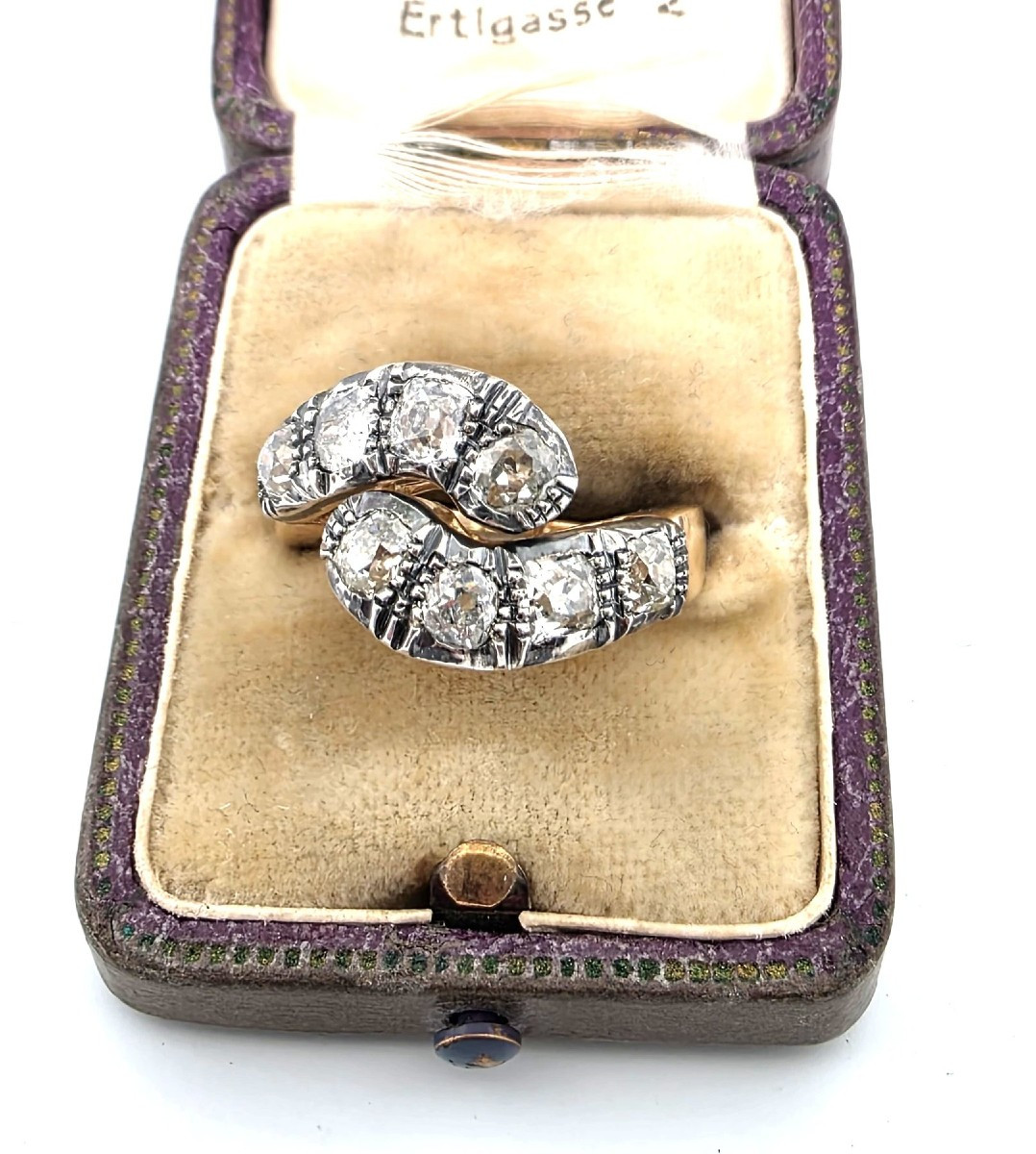 Anello in oro basso e argento con diamanti taglio vecchio
