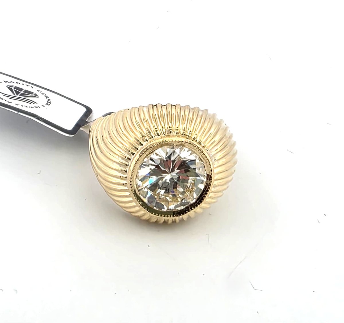 Anello in oro giallo con diamante centrale importante-photo-2