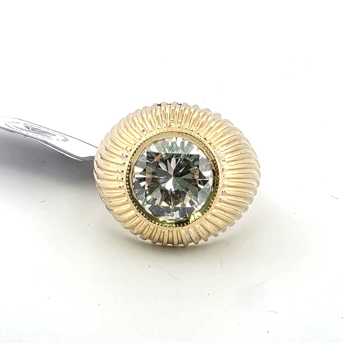 Anello in oro giallo con diamante centrale importante-photo-6