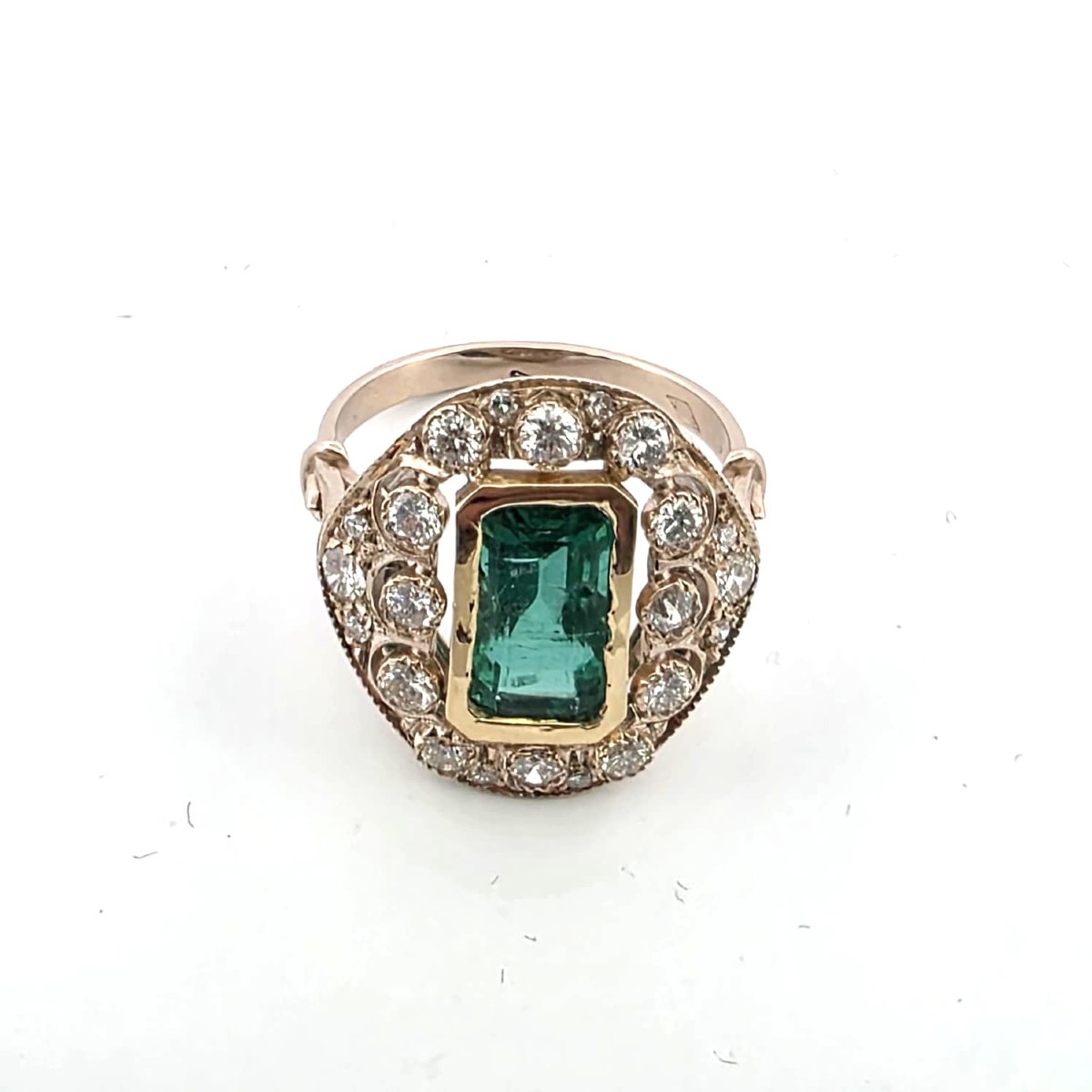 Anello in oro giallo 18kt con smeraldo e diamanti-photo-2