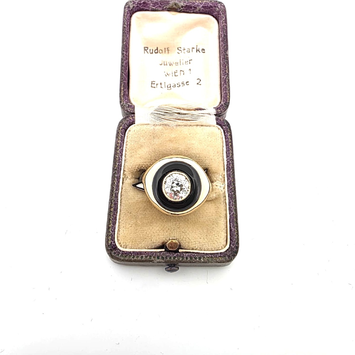Anello in oro giallo 18kt con diamante e onice