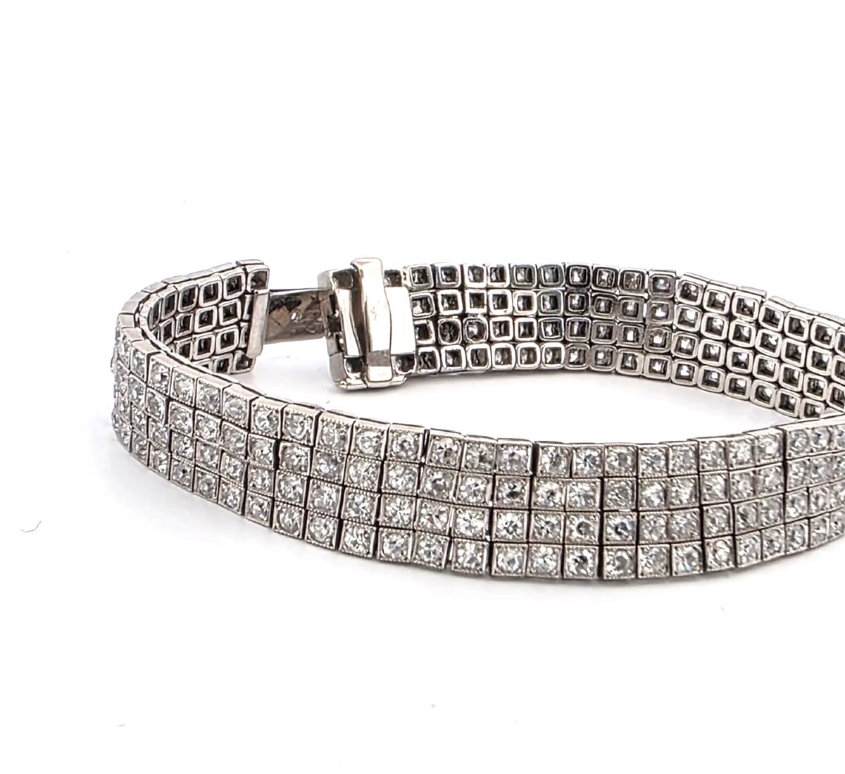 Bracciale a tre fili di S.J. Phillips Ltd. in platino e diamanti-photo-2