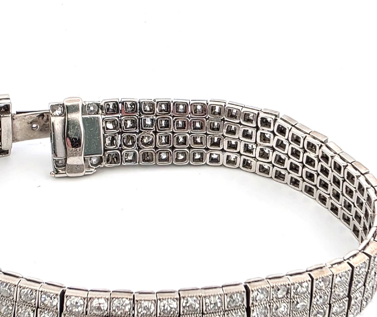 Bracciale a tre fili di S.J. Phillips Ltd. in platino e diamanti-photo-2