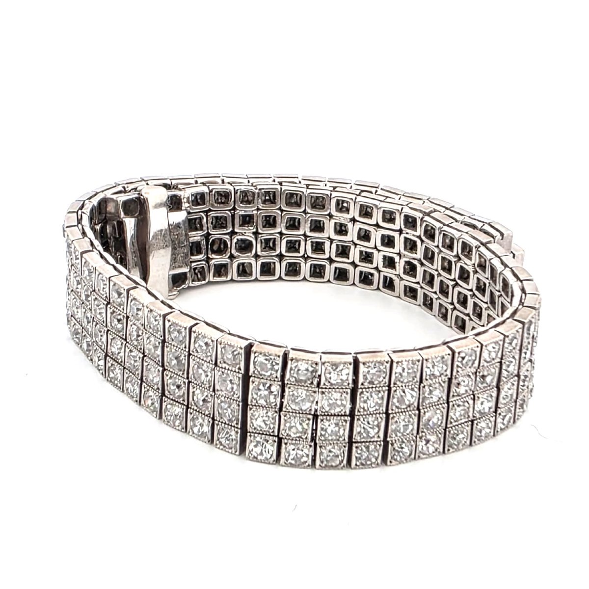 Bracciale a tre fili di S.J. Phillips Ltd. in platino e diamanti-photo-5
