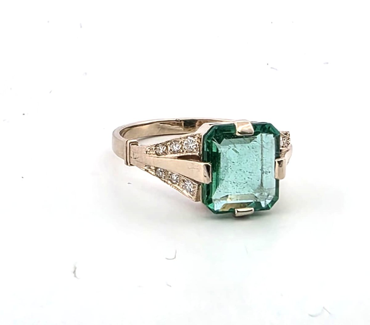 Anello in oro bianco art decò lavorato a mano con diamanti e smeraldo centrale-photo-3