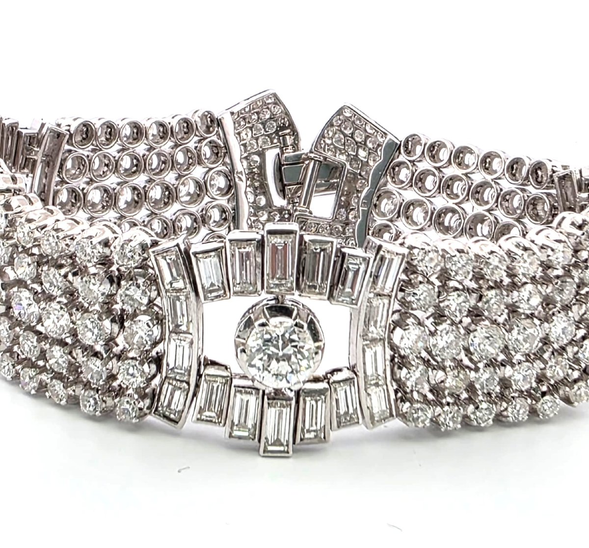 Bracciale in platino con diamanti