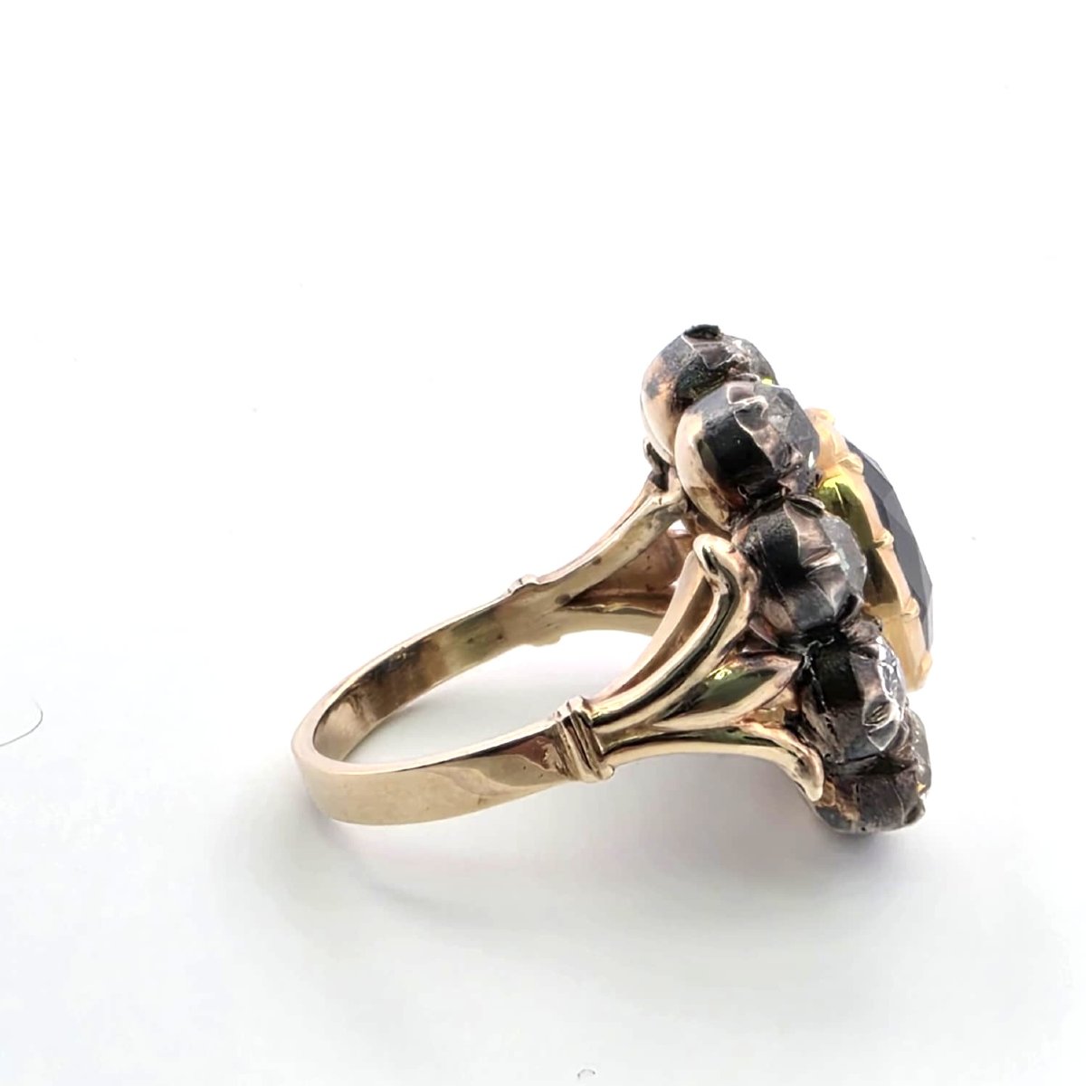 Anello in oro giallo basso e argento con diamanti e zaffiro-photo-2