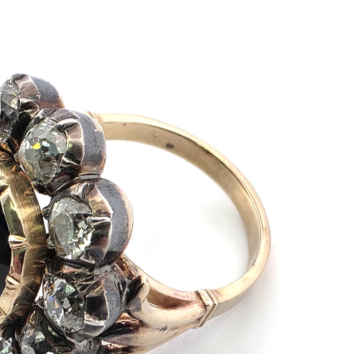 Anello in oro giallo basso e argento con diamanti e zaffiro-photo-3