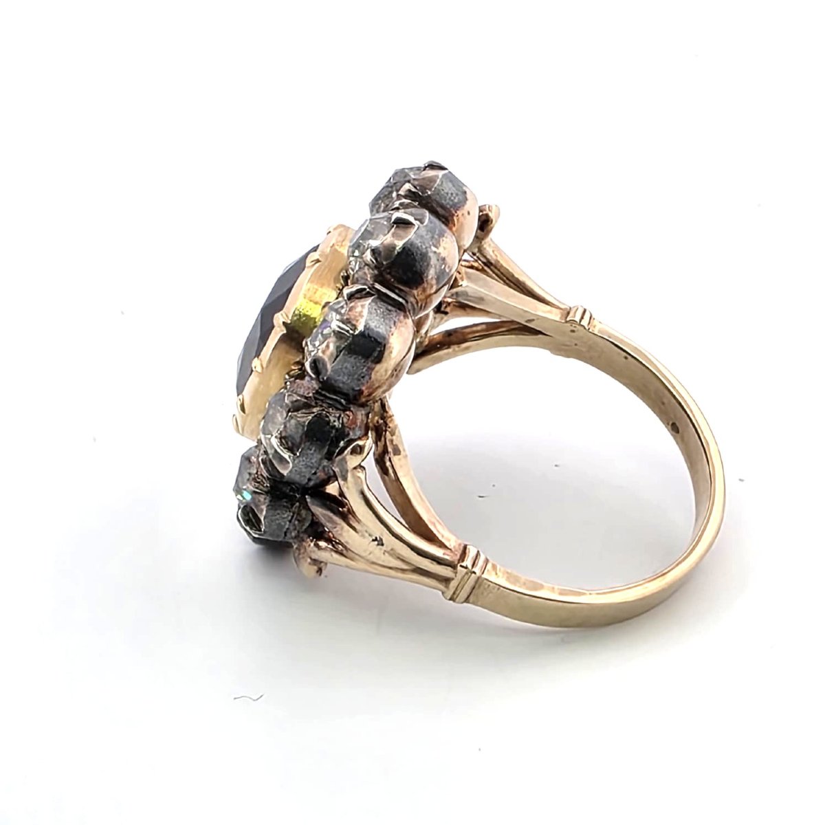 Anello in oro giallo basso e argento con diamanti e zaffiro-photo-4