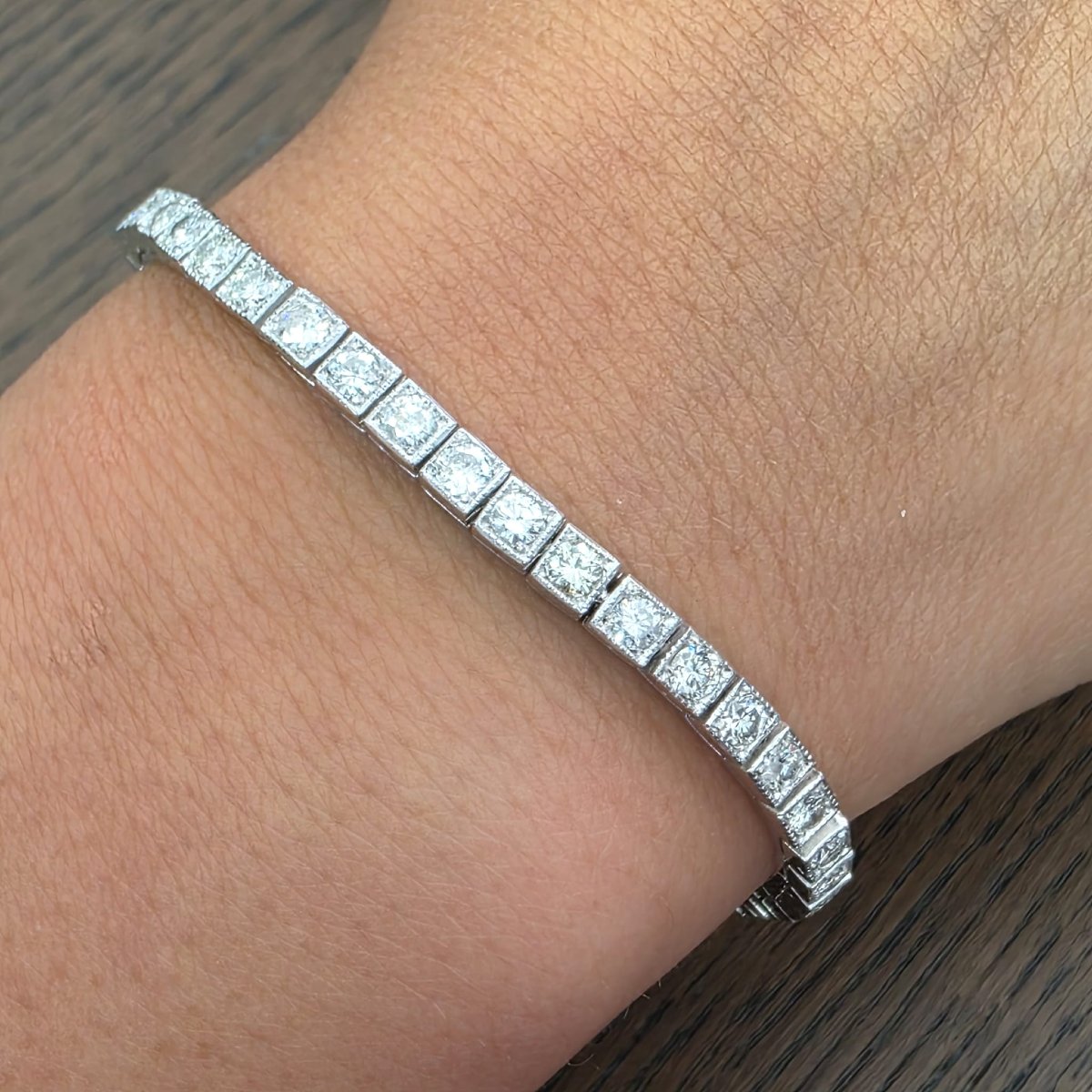 Bracciale tennis in platino con diamanti