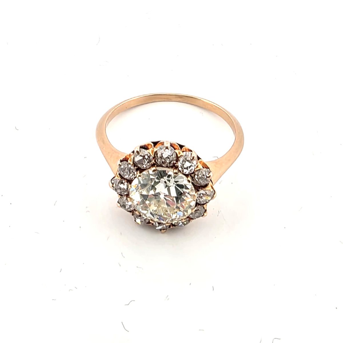 Anello in oro rosa 18kt con diamante centrale e diamanti a contorno-photo-1
