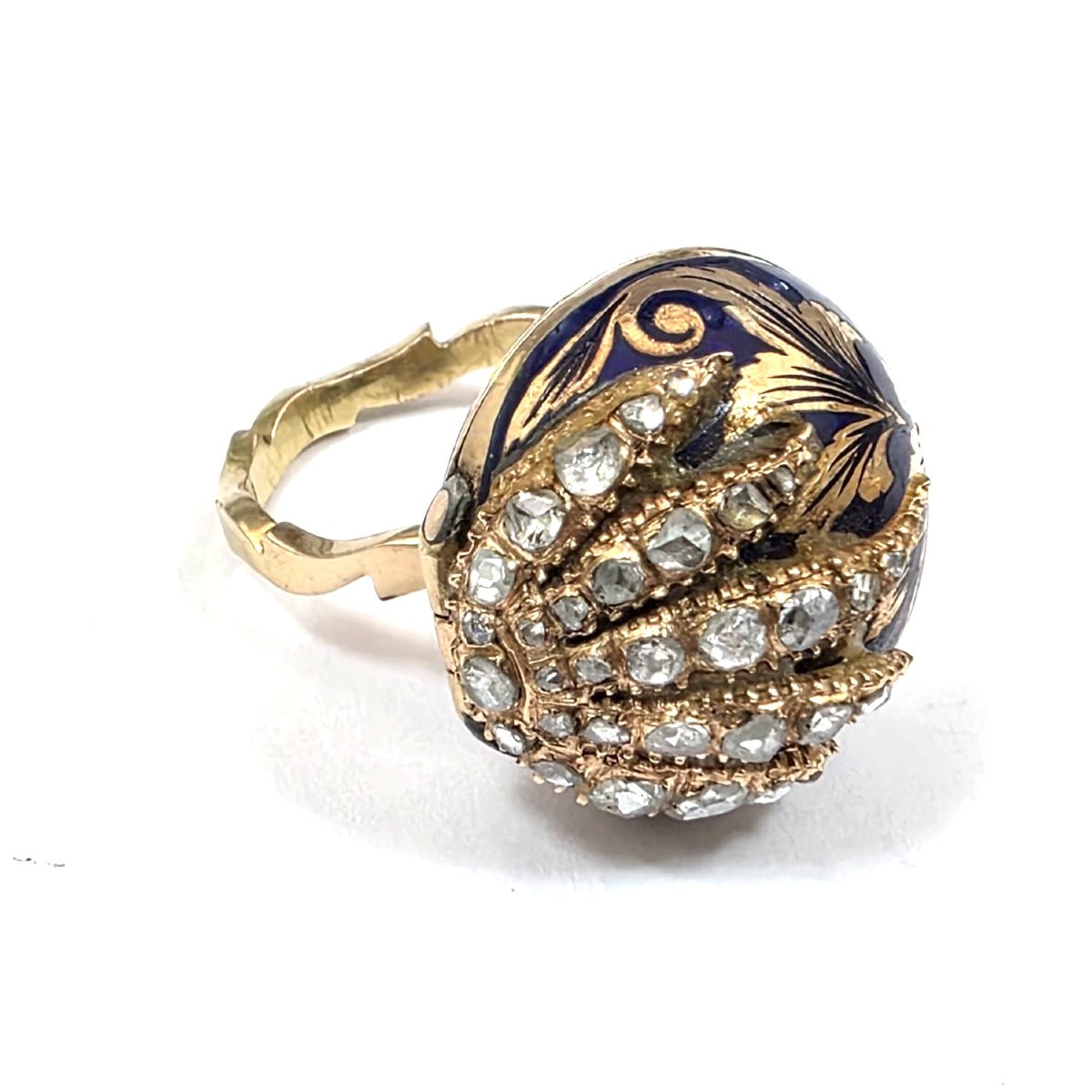 Anello "portaveleno" in oro giallo 9 Kt con smalti e diamanti mezza rosetta.-photo-4