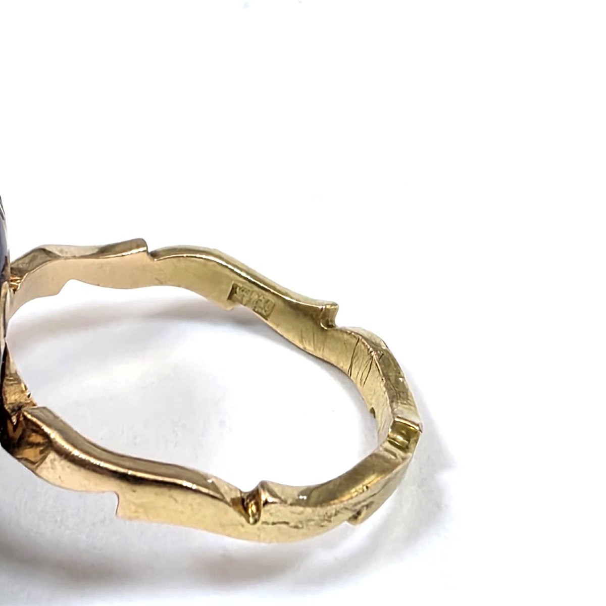 Anello "portaveleno" in oro giallo 9 Kt con smalti e diamanti mezza rosetta.-photo-2