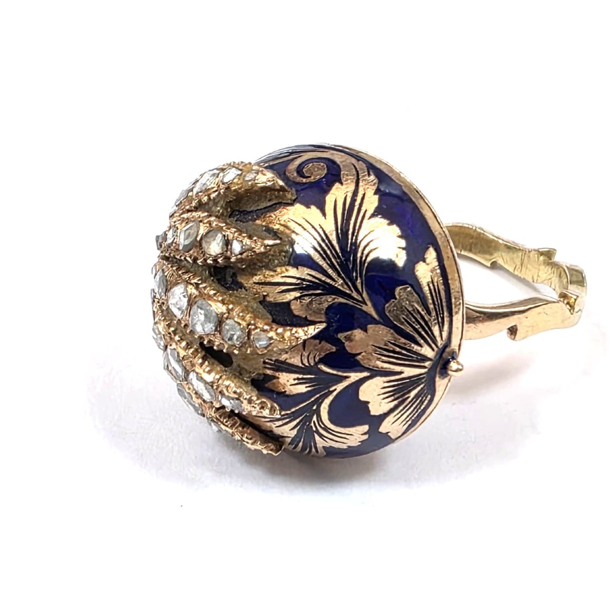 Anello "portaveleno" in oro giallo 9 Kt con smalti e diamanti mezza rosetta.-photo-3